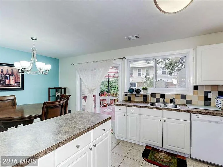 31 County Ct #186 — Photo 10
