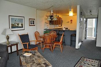 3rd image of 210 26th St NW #113