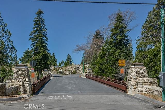 1st image of 115 Mill Pond Rd