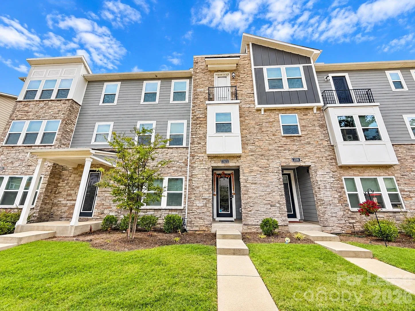 4 bed, 3.5 bath, 2305 sqft, $2,750 — Photo 1