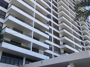 2500 Parkview Dr APT 1210, Hallandale, FL 33009