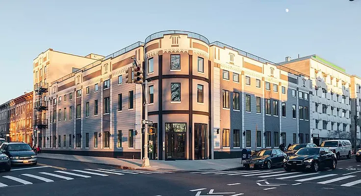 Rented by ERNY LLC | media 44