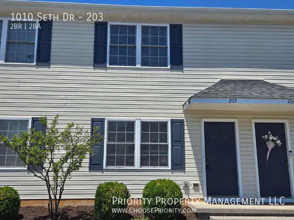 1010 Seth Dr APT 203, Staunton, VA 24401