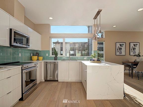 5th image of 4602 Sw Fontanelle Street