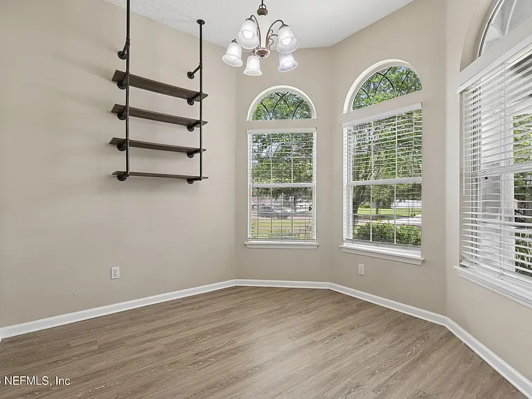 11242 Panther Creek Pkwy — Photo 6