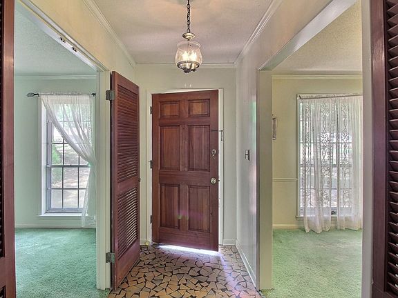4th image of 7273 Claiborne Dr
