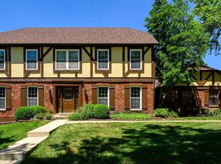 1591 Mason Knoll Rd, Saint Louis, MO 63131