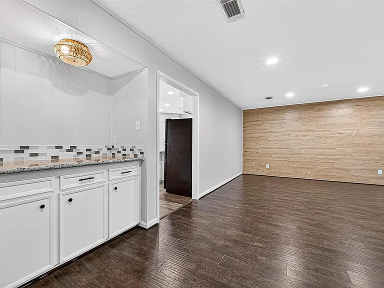 21043 Northern Colony Ct — Photo 9