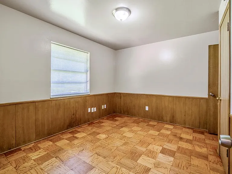 1509 NE 33rd St — Photo 12