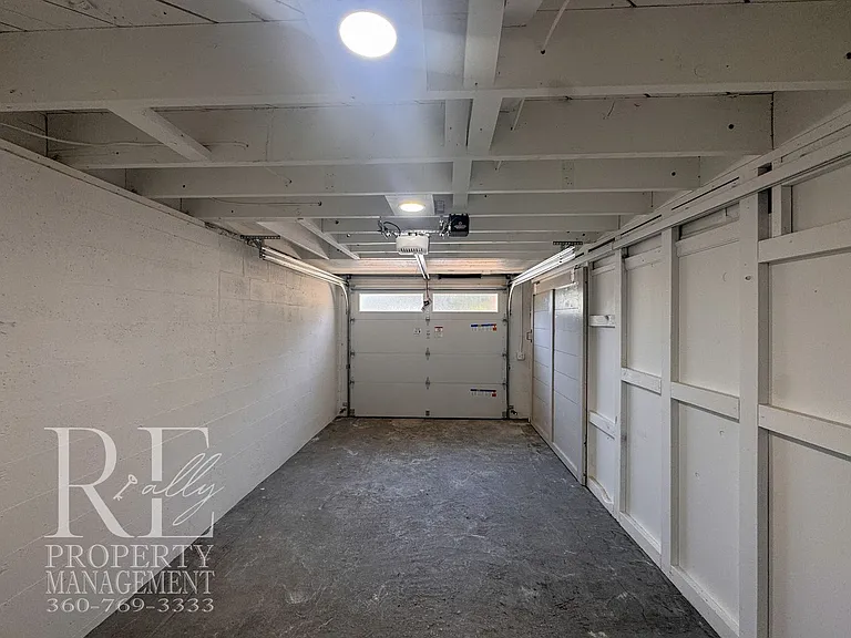 1005 Sidney Ave — Photo 35