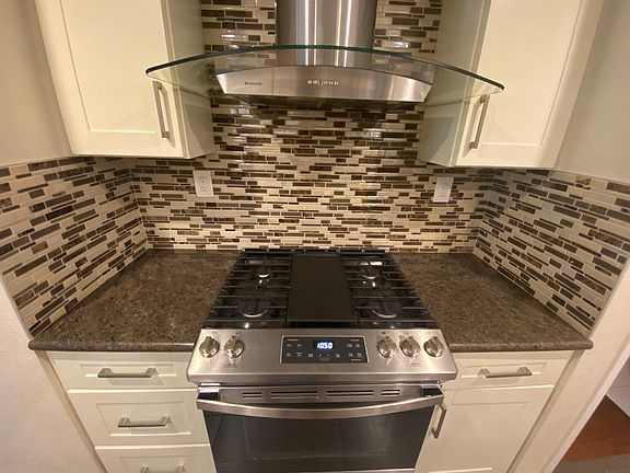 4th image of 1754 Erinbrook Pl