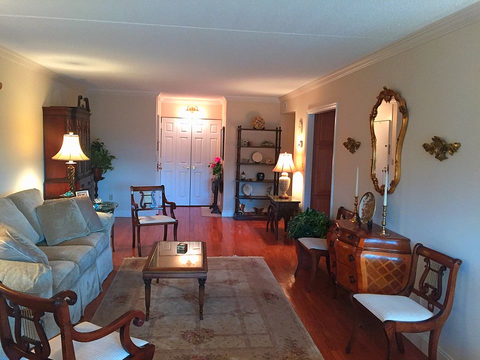2nd image of 521 Piermont Ave APT 404A