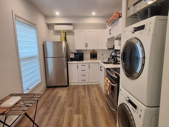 5th image of 66 Wellington St S #202