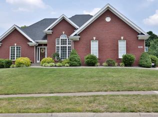 3907 Mulberry Row Way, Jeffersontown, KY 40299