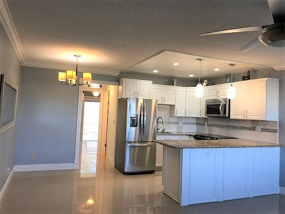5th image of 800 Horizons W APT 211