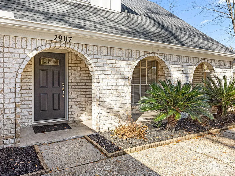 2907 Boulder Creek Dr — Photo 3
