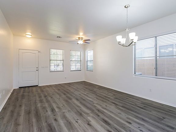 5th image of 2331 W Saint Catherine Ave