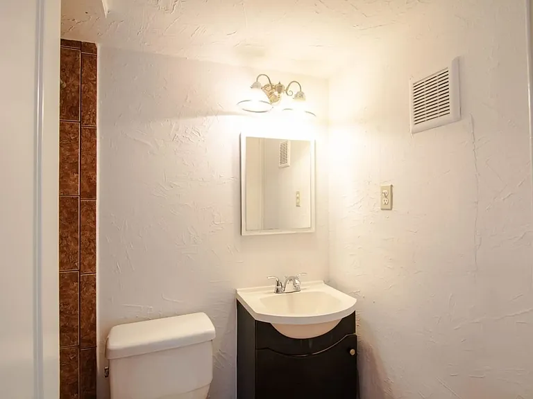1505 W Lovers Ln #3 — Photo 6