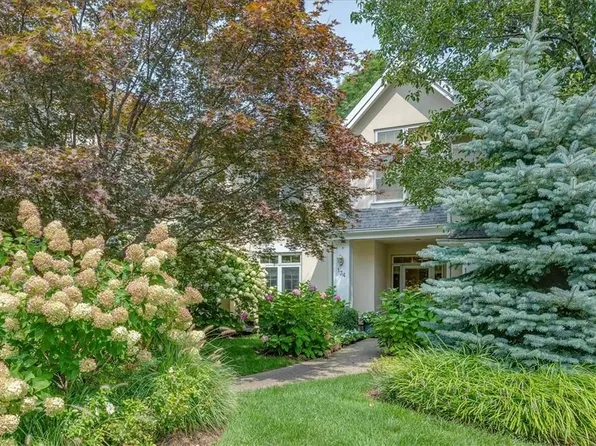 134 Doral Greens Drive W, Rye Brook, NY 10573