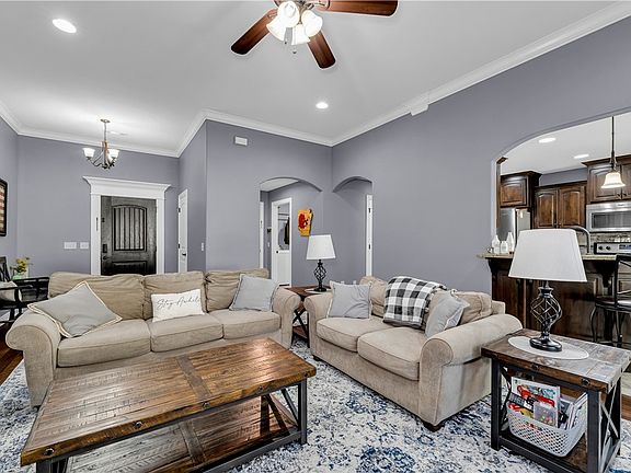 2nd image of 34 Reighton Dr