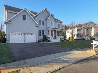 11 Angel Ct, Howell, NJ 07731