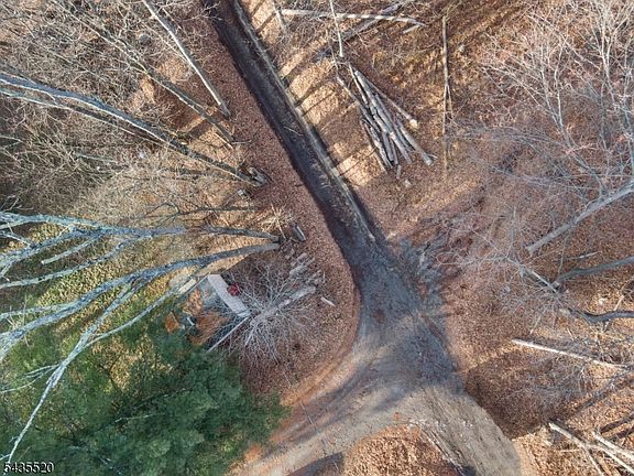 5th image of 2046 Macopin Road