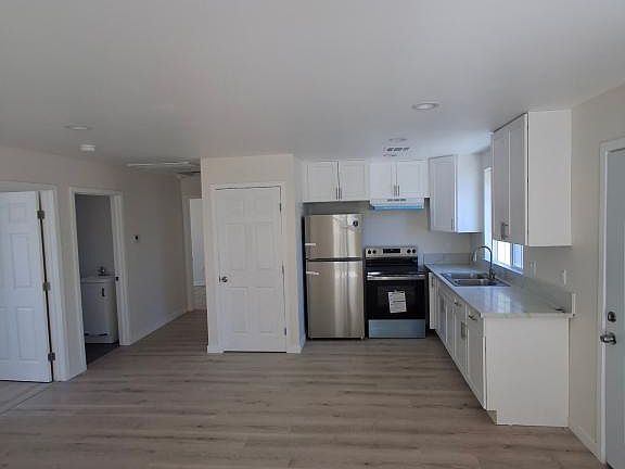 2nd image of 44141 11th St W