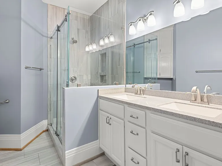 52 Biltmore Ave #203 — Photo 16