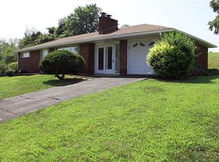 101 Kermiet Dr, Monaca, PA 15061