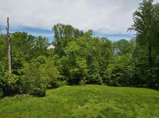 5601 Woodland Knoll Ln, Evansville, IN 47720