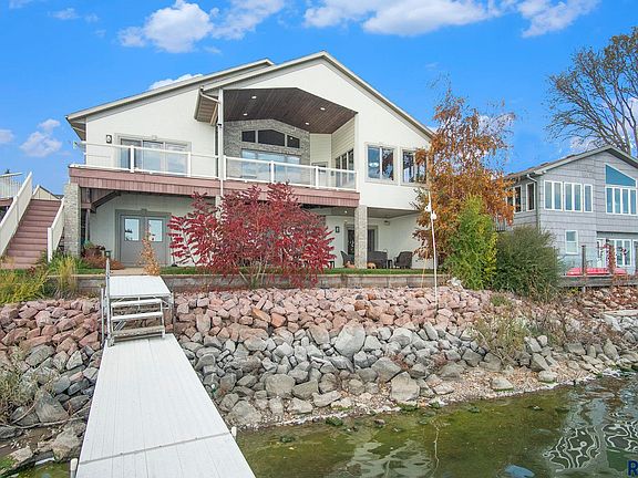 4th image of 6213 N Lakeside Dr