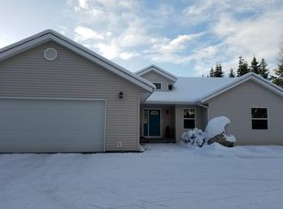 35355 Robinwood Dr, Soldotna, AK 99669