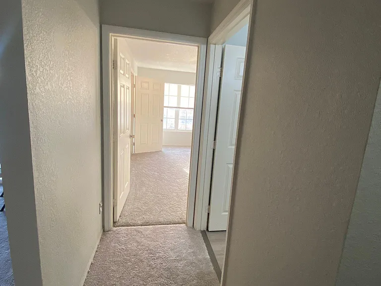 Brickleberry Ln — Photo 18