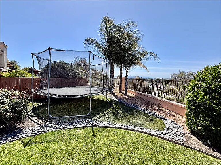 39711 Barberry Ct — Photo 29