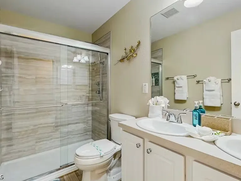 3729 Agualinda Blvd — Photo 14