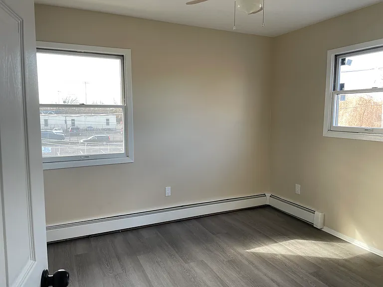 7 Locust Ave #1 — Photo 7