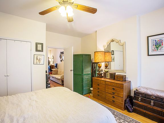 2nd image of 680 Washington Ave APT 3