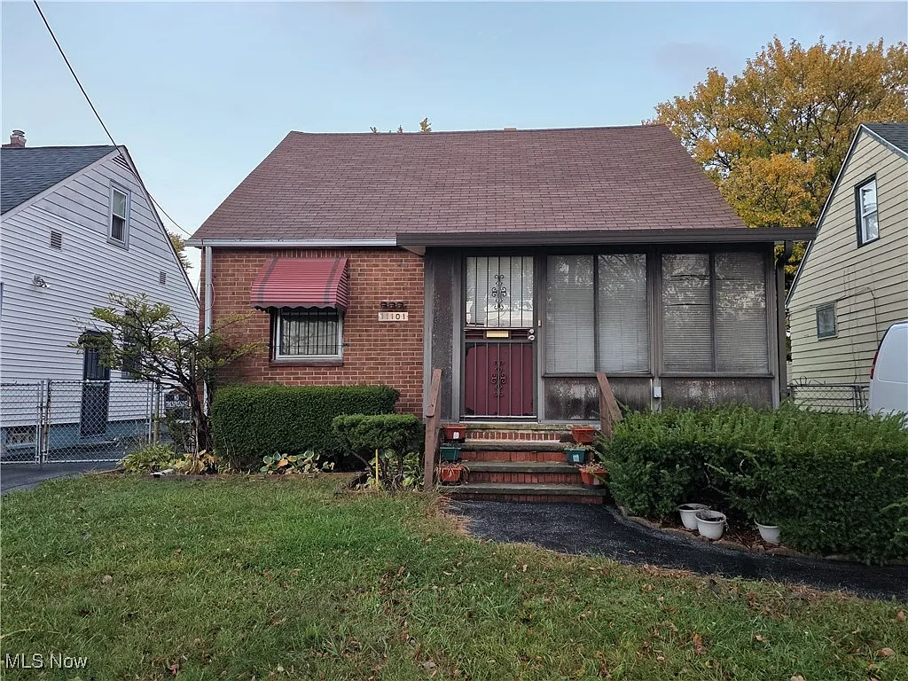 11101 Avon Ave photo 1