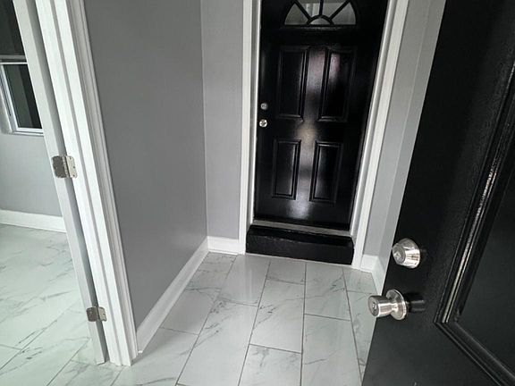 2nd image of 2604 S Holbrook St