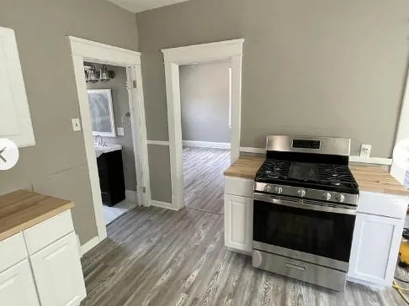 2105 Murray Hill Rd #3, Cleveland, OH 44106