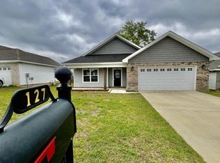 127 Longleaf Ln, Enterprise, AL 36330