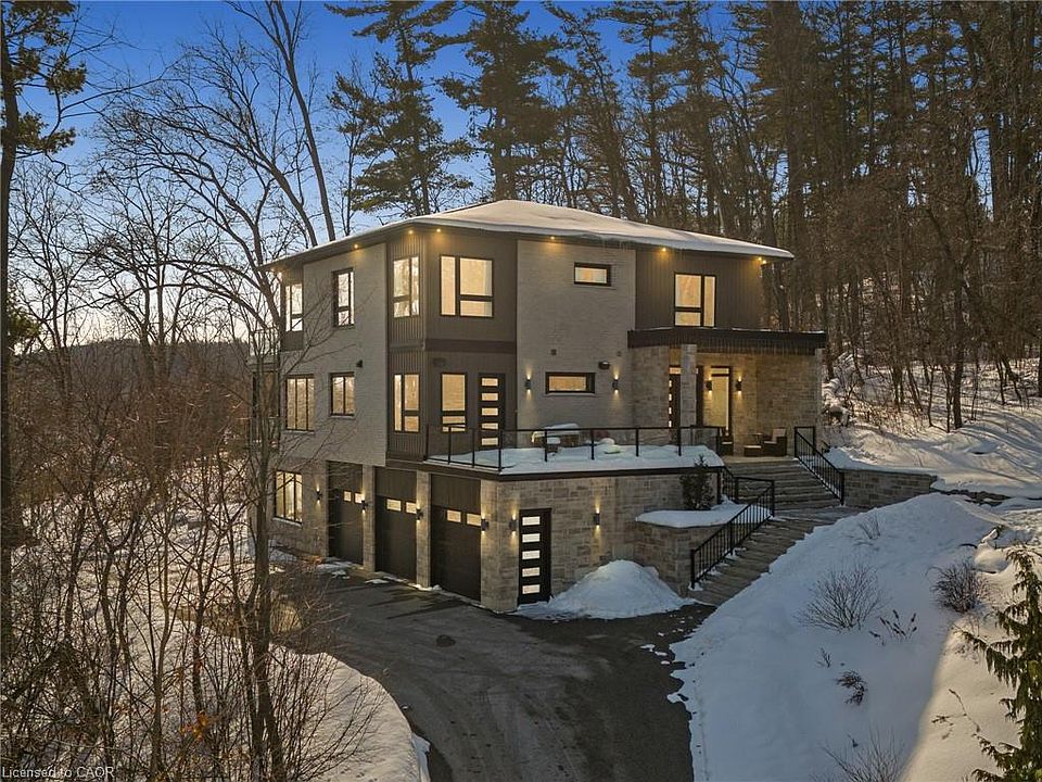 1st image of 111 Grand Ridge Dr