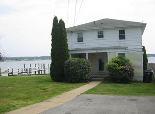 61 Atlantic Ave, Portsmouth, RI 02871