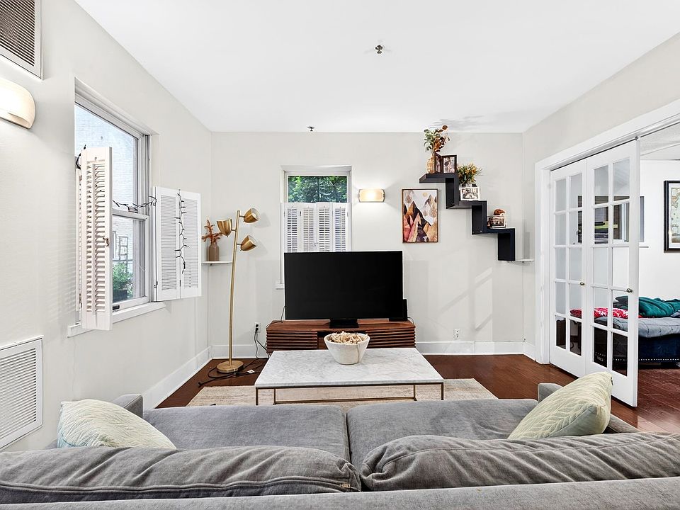 1st image of 219 Bloomfield St #B-2