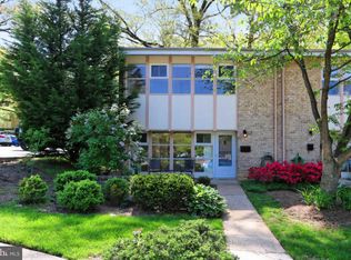 7871 Patriot Dr, Annandale, VA 22003