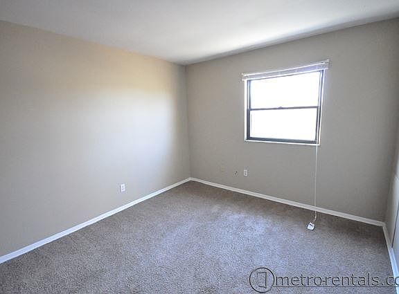 4th image of 85 Illinois Ave APT D