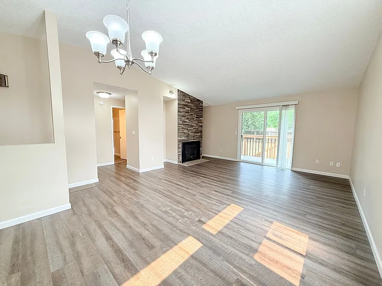 5900 SW Ellerson Ter — Photo 3