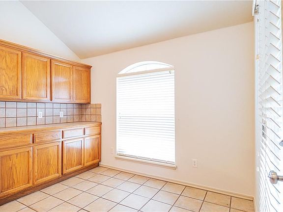 2nd image of 1609 Concord Dr