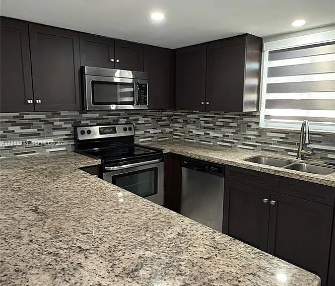 551 NW 82nd Ave #516 — Photo 5