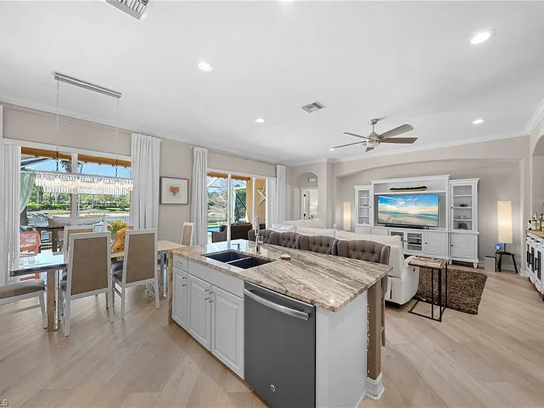 14321 Manchester Dr — Photo 18